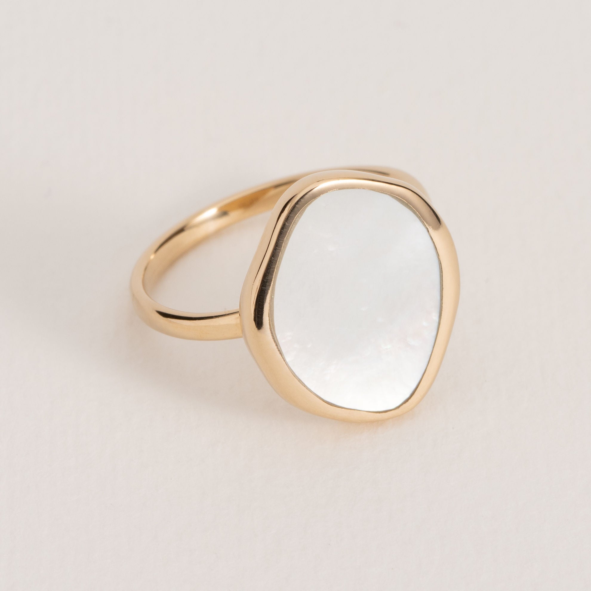 Bague Elvire Nacre en plaqué or avec nacre