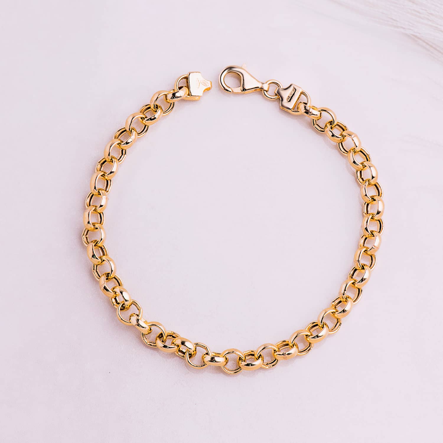 18K geelgouden holle Jasperon-armband. Breedte 5,5 mm Lengte 19 Cm