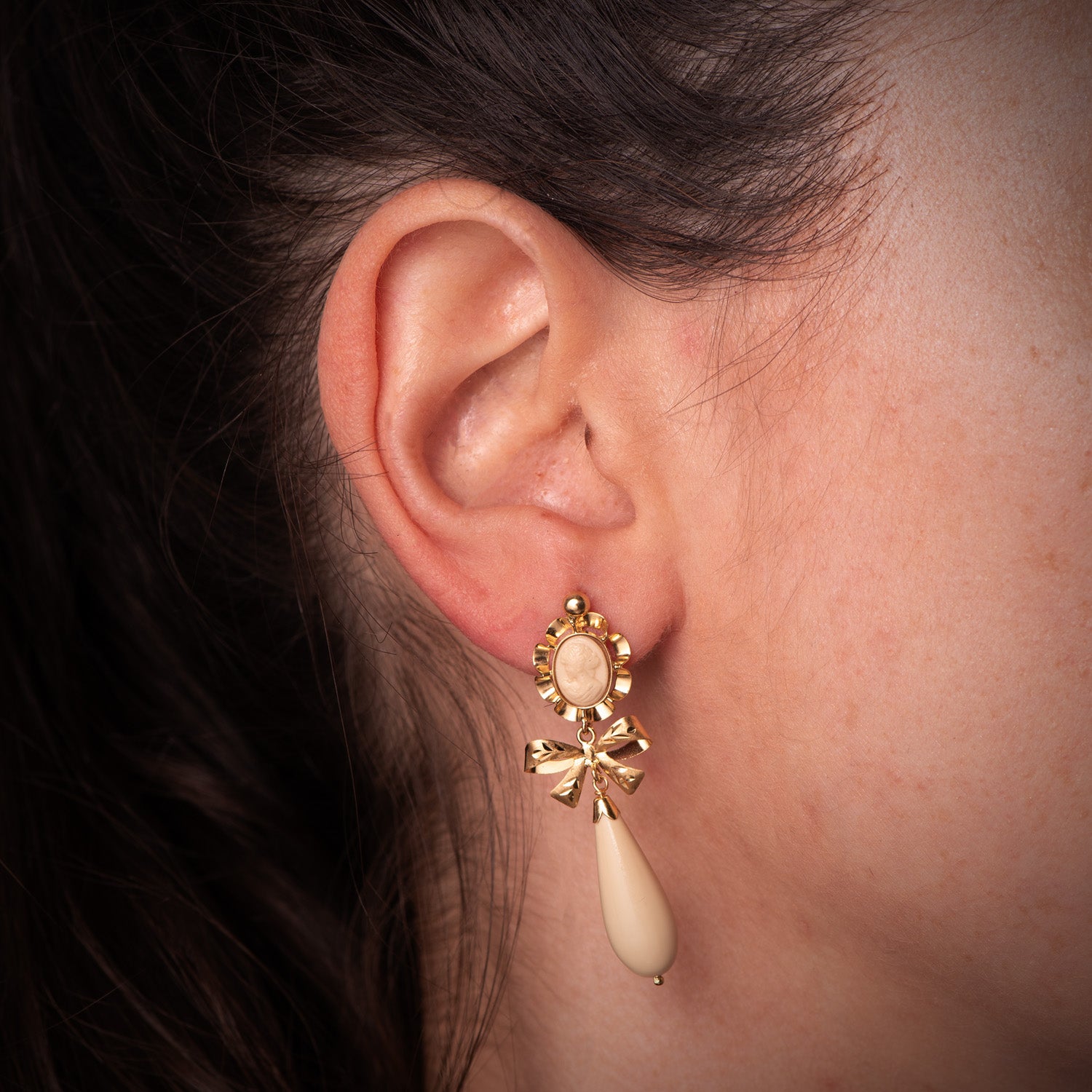 Boucles d'oreilles Or Jaune 18K Camée Ivoire 42X13 mm Fermoir Catalan