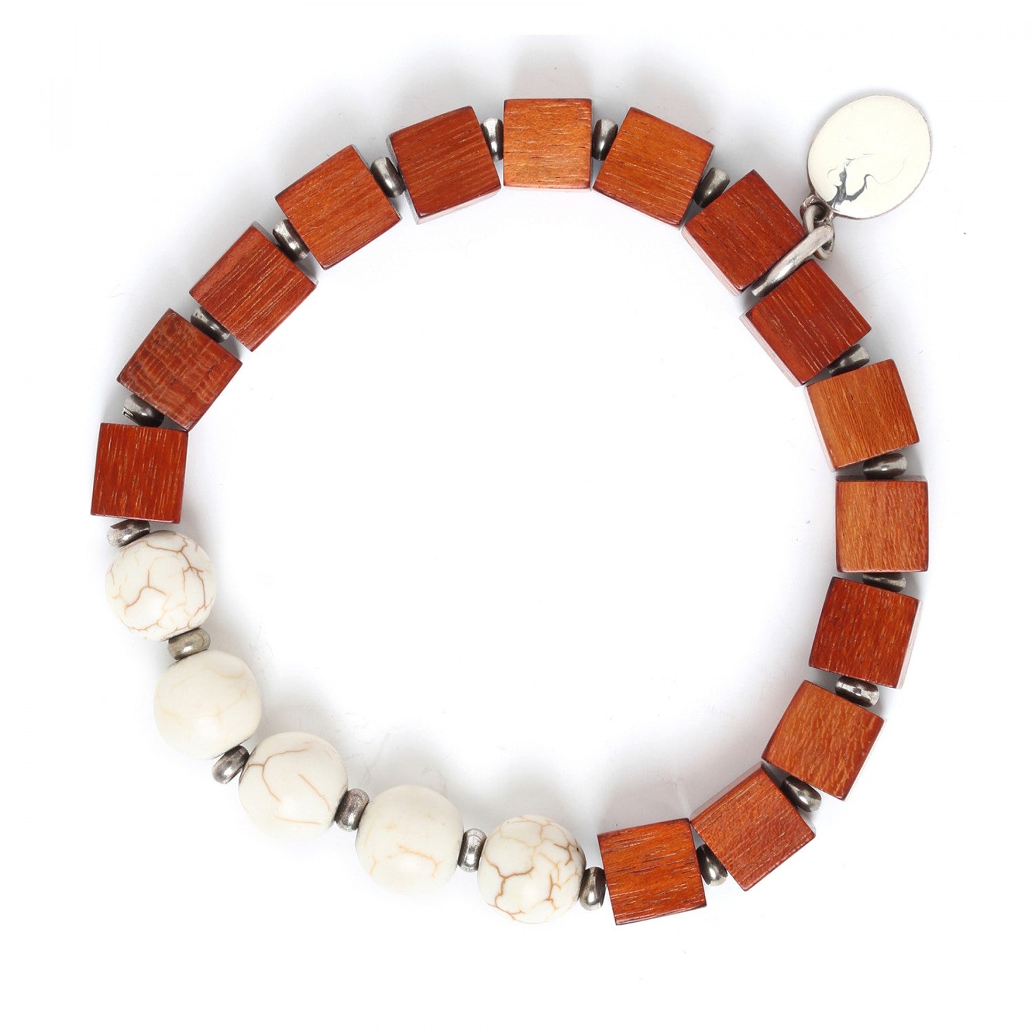 Bracelet porté détail howlite blanche 13--31630 Nature Bijoux