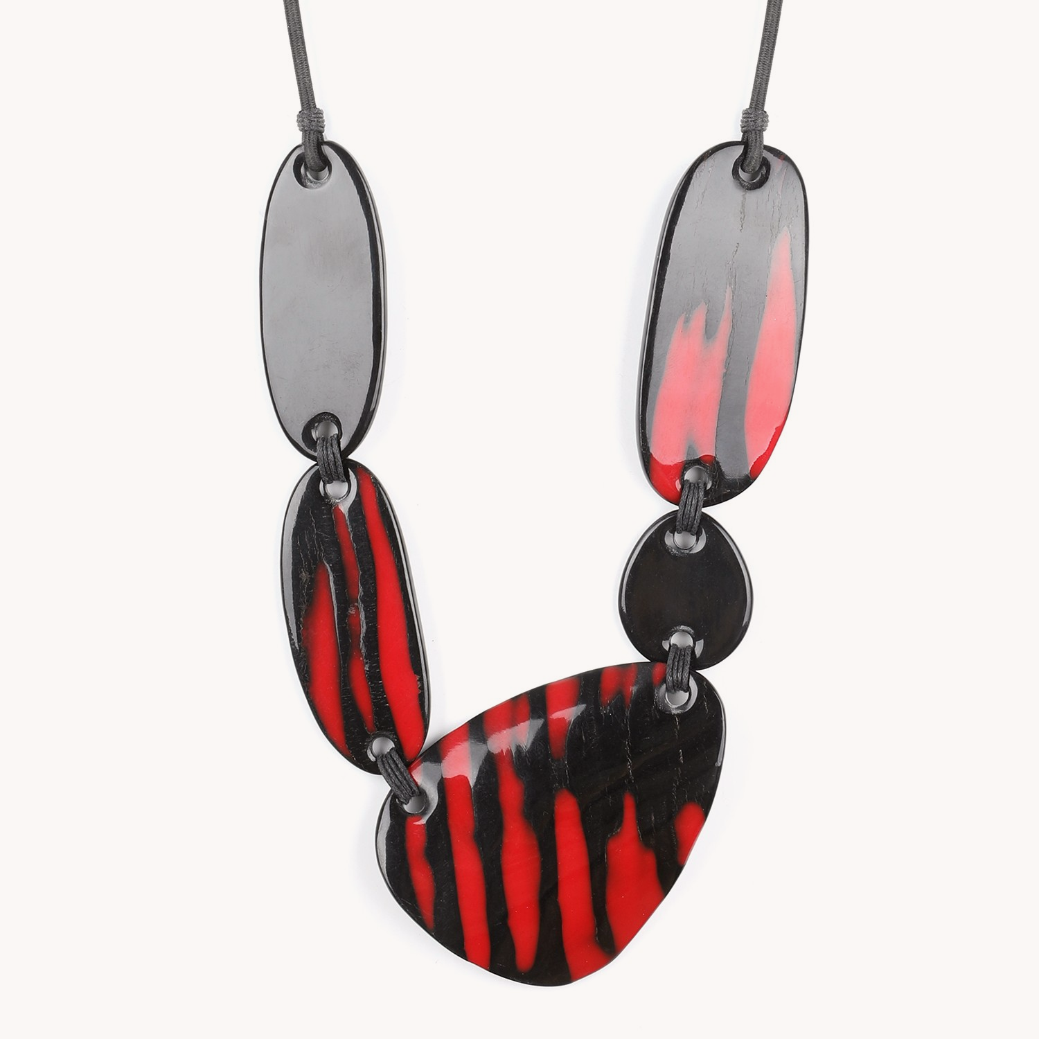 Collier long Magma corne 15--41188 Nature Bijoux
