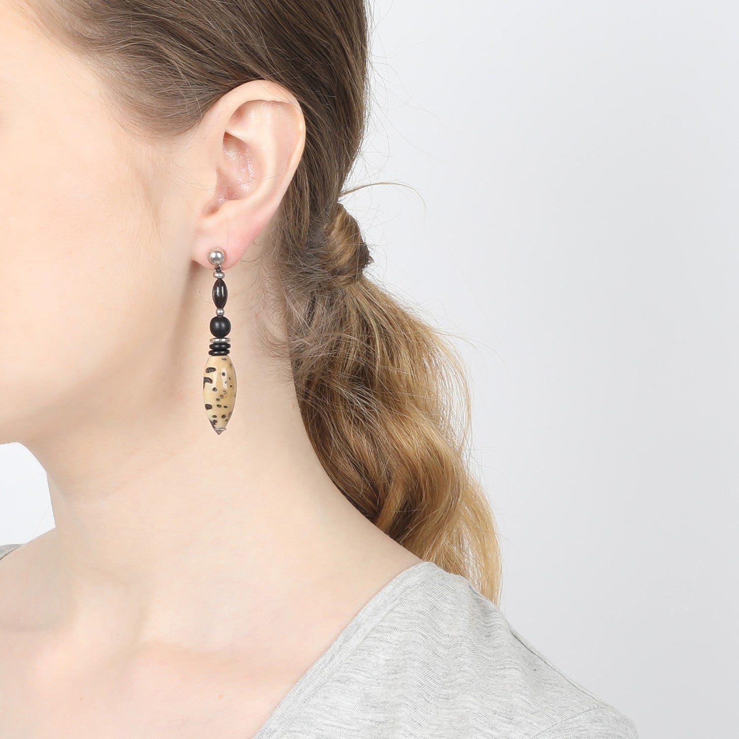 Détail boucles d'oreilles olive poussoir 12--74834 Nature Bijoux