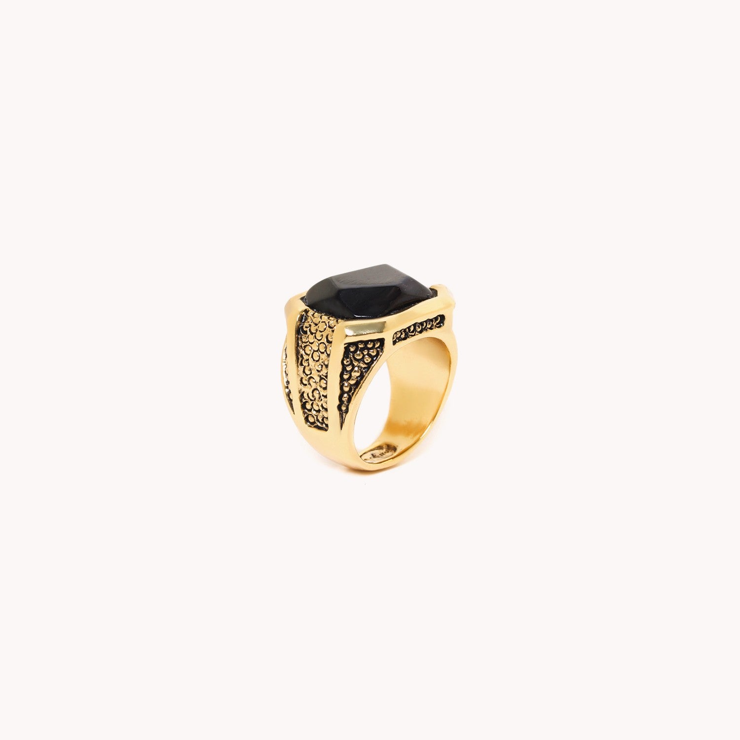 Détail corne noire bague 19--24963 Nature Bijoux