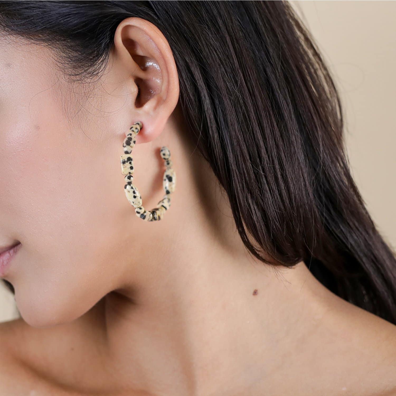 Boucles d'oreilles créoles détails jaspe dalmatien 12--90232 Nature Bijoux