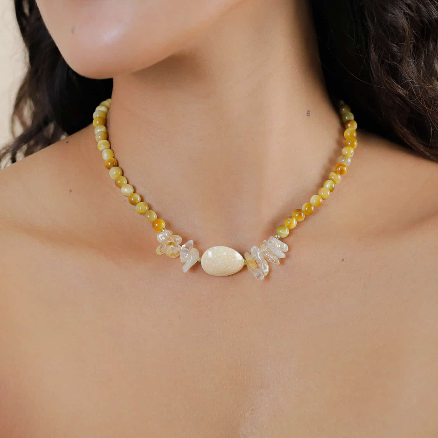 Détail œil de tigre collier Alegria Beach SKU 15--43701 Nature Bijoux