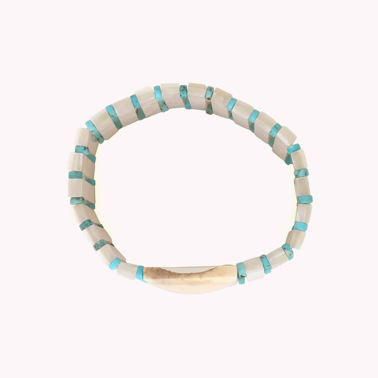 Détail nacre manchette XL 13--44523 Nature Bijoux