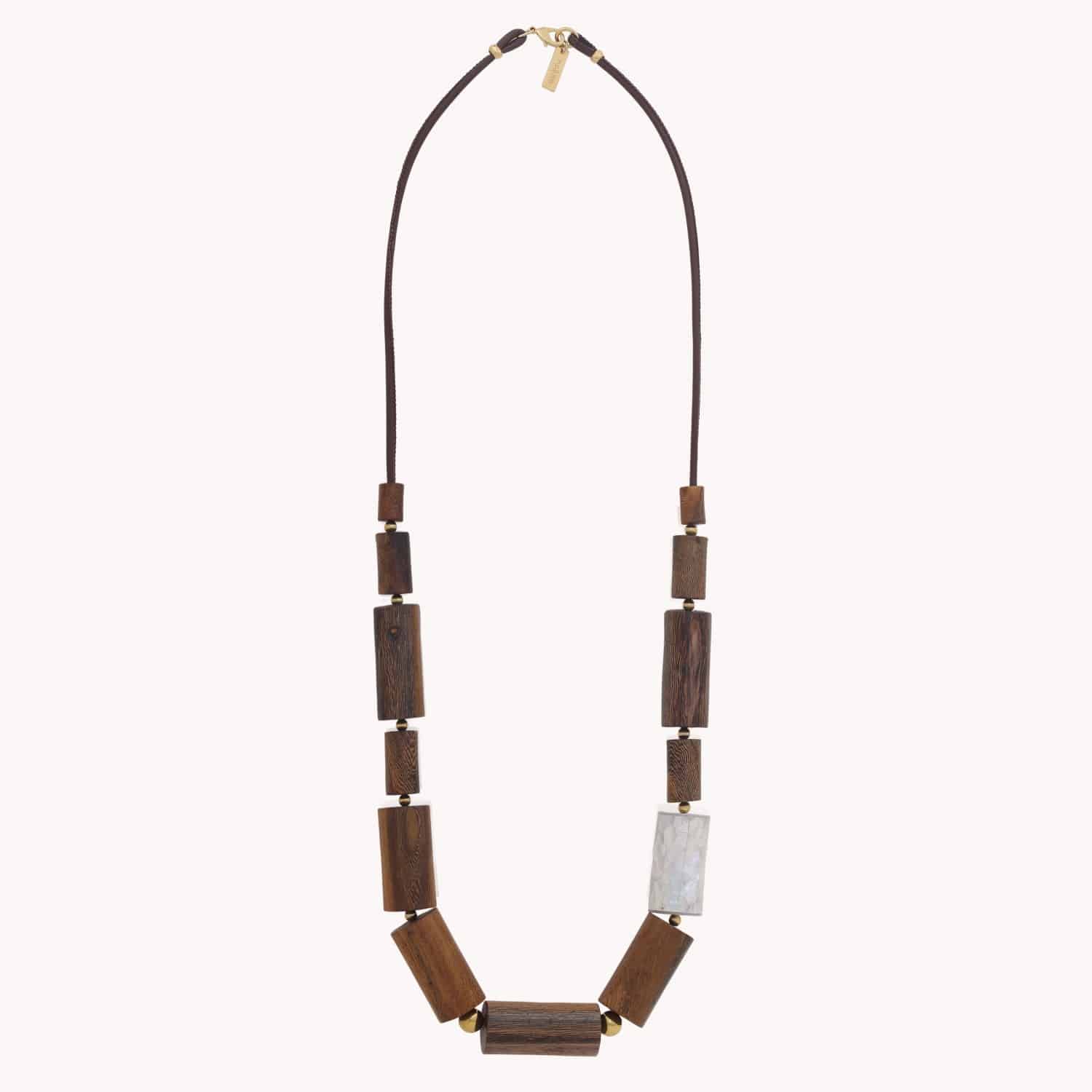 Détail bois Robles et nacre blanche 15--43761 Nature Bijoux