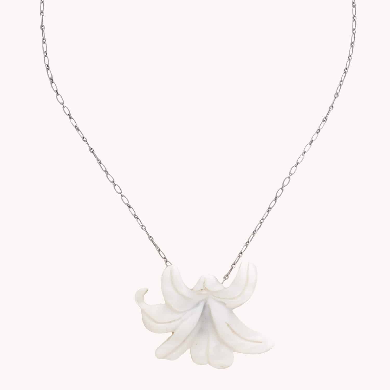 Collier Lis Blanc nacre blanche nature Bijoux 15--43821 Nature Bijoux
