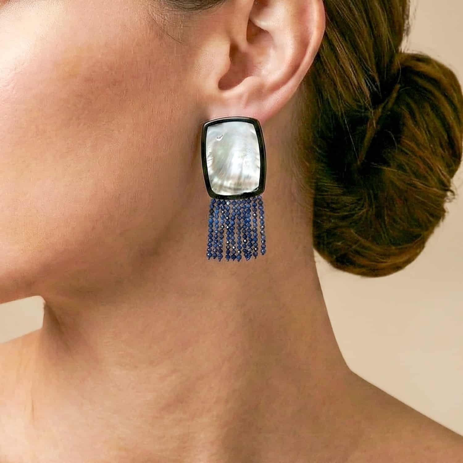 Détail nacre noire et pampille lapis 11--90724 Nature Bijoux