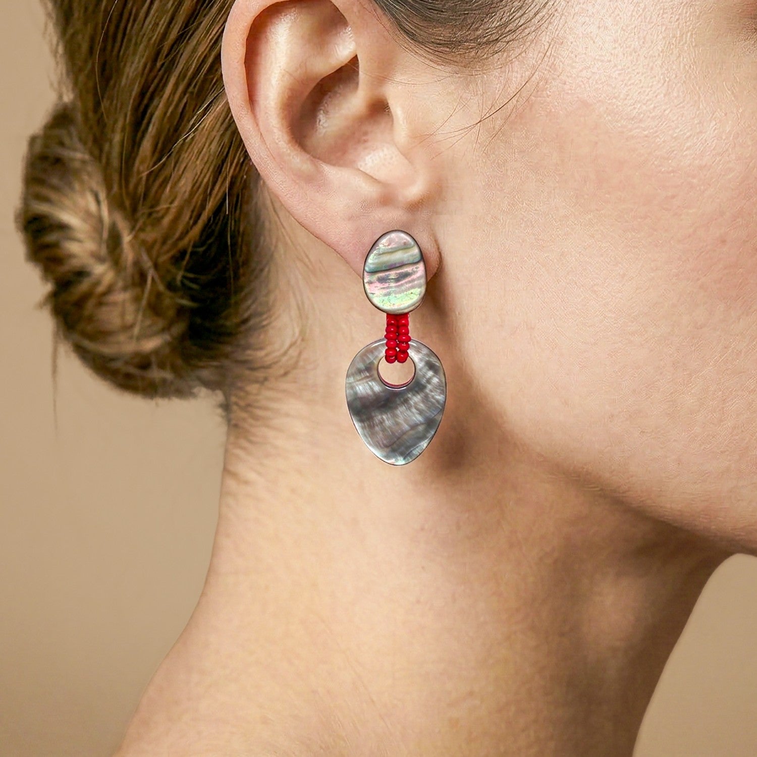 Boucles d'oreilles détail nacre noire 12--90683 Nature Bijoux