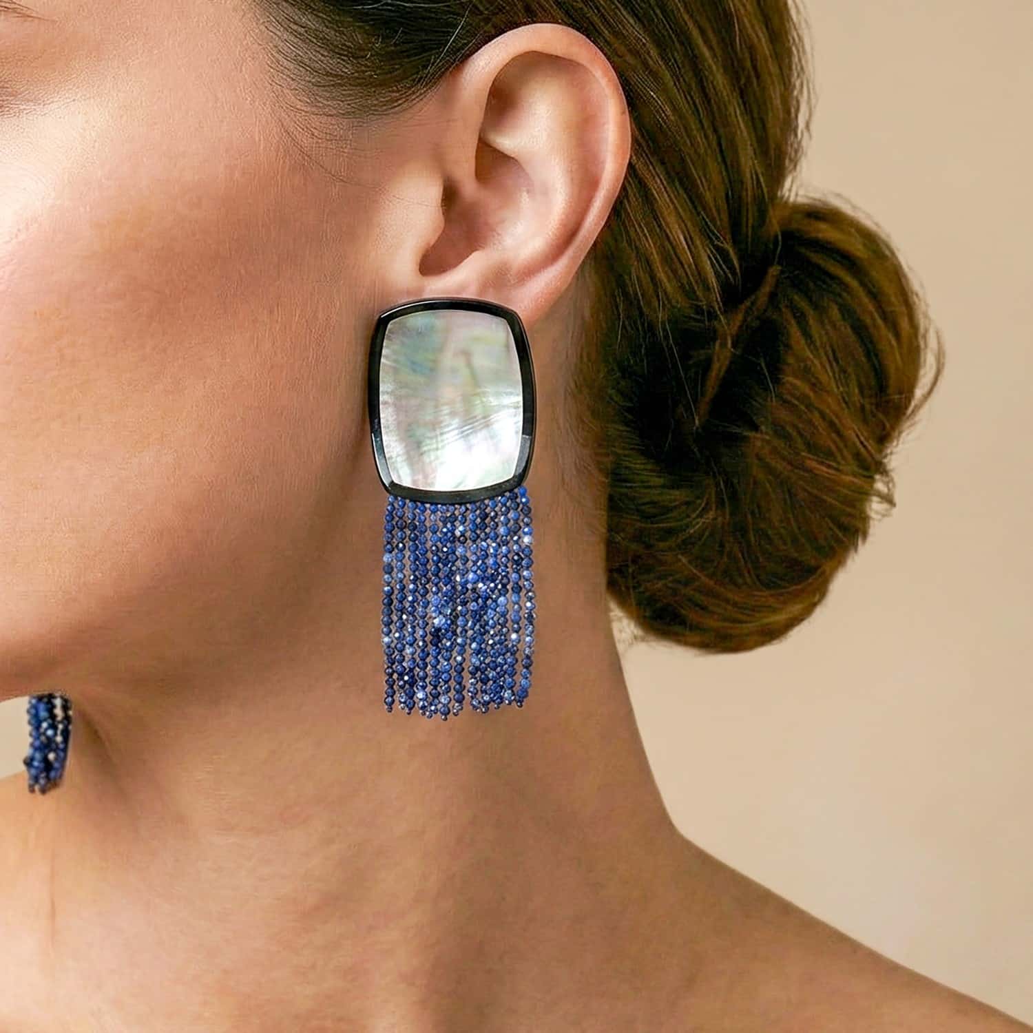Boucles d'oreilles portée détail lapis-lazuli 12--90721 Nature Bijoux