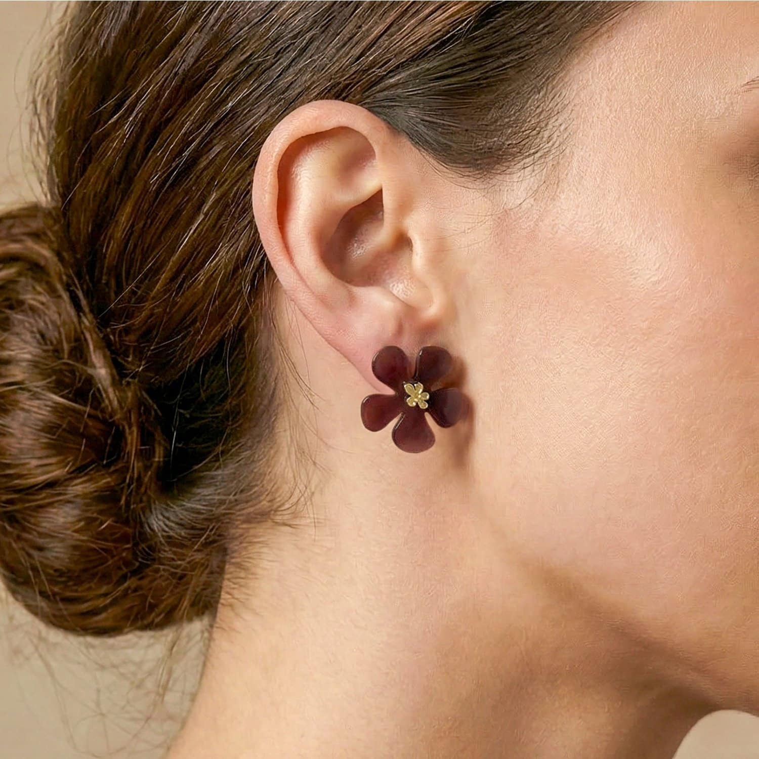 Détail nacre noire poussoir 12--90839 Nature Bijoux