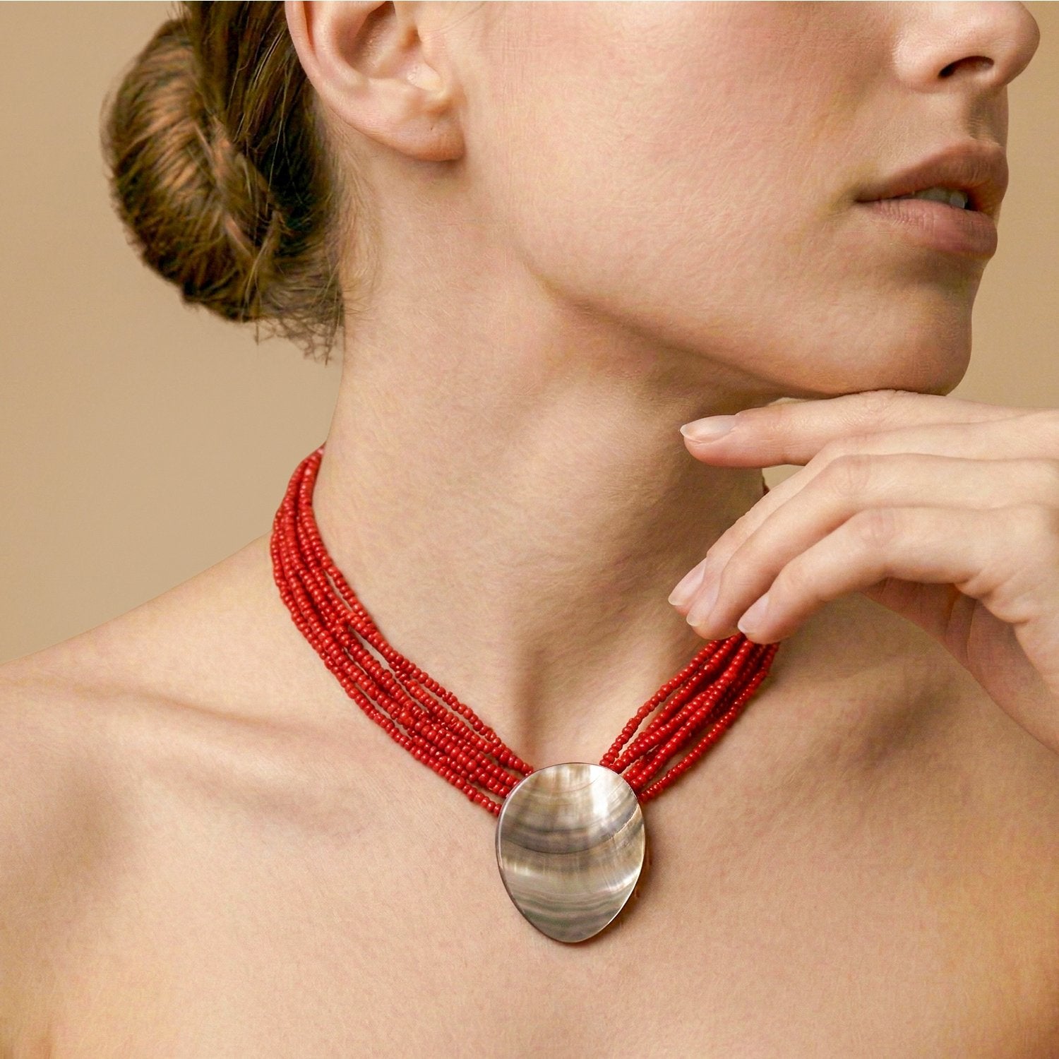 Détail pendentif nacre noire 15--43851 Nature Bijoux