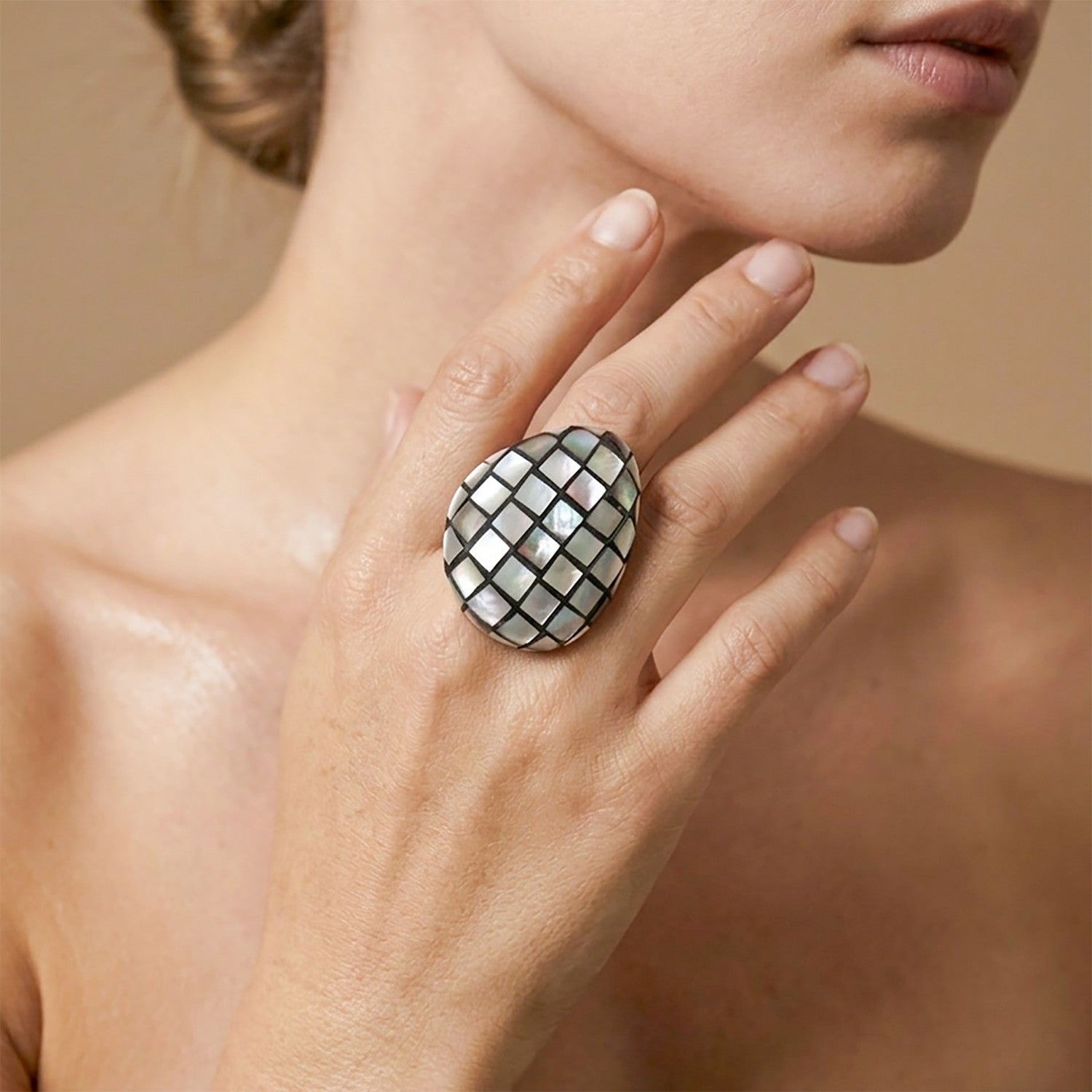 Détail nacre noire bague 19--27030 Nature Bijoux