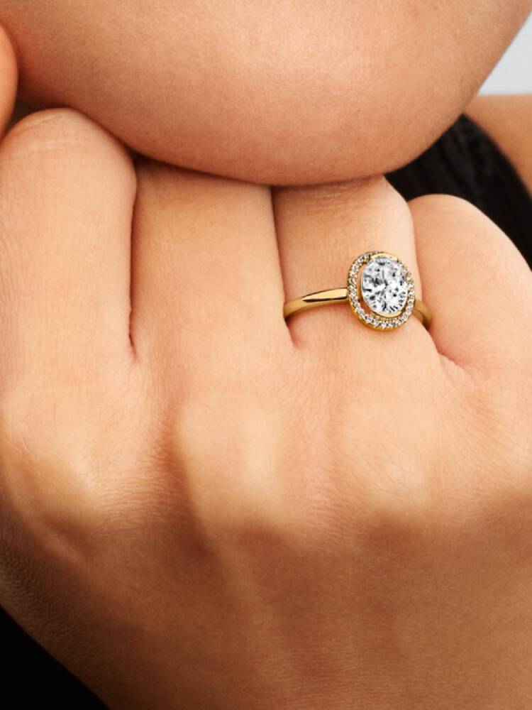 Prsten Pandora - Sparkling Oval Halo | 163802C01