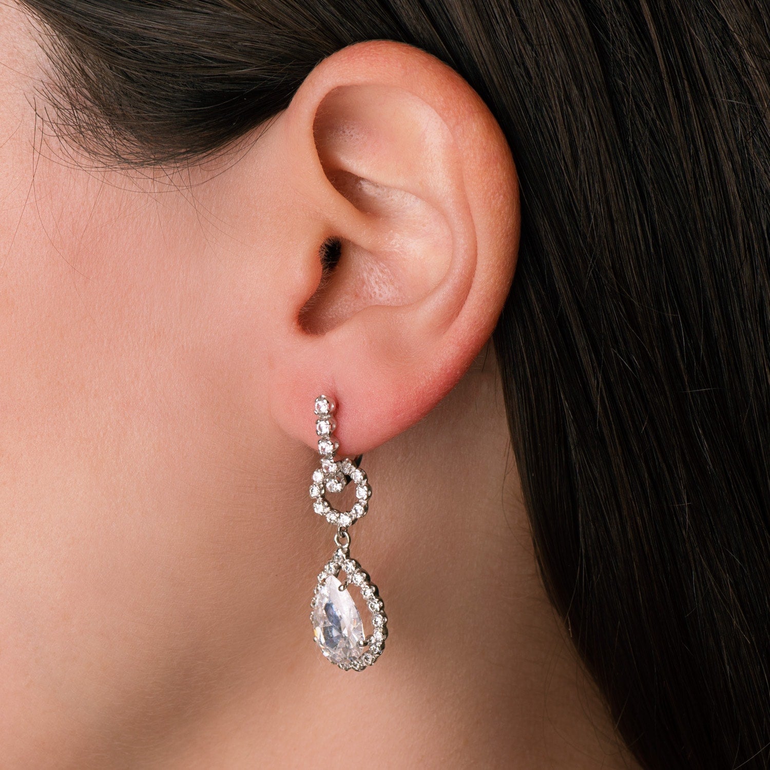 Zirconia Earrings in 18K White Gold with Catalan Clasp
