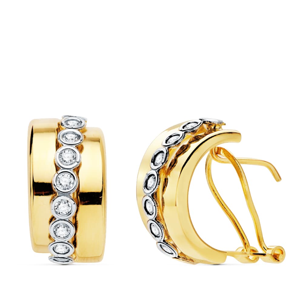 Brincos em ouro bicolor 18K com fecho Omega de 17 x 8 mm
