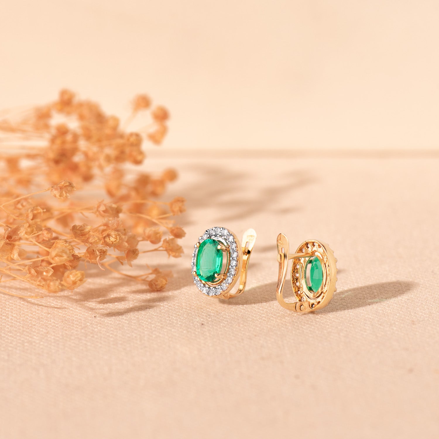 18K Boucles d'oreilles Emeraud 7X5MM 1.58 Ct Fermoir Catalan