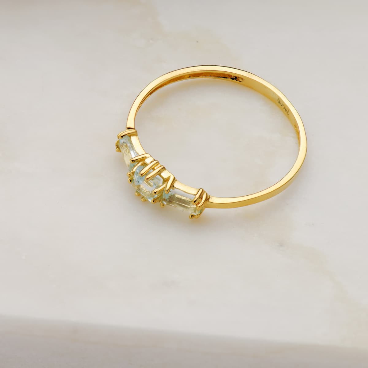18K Yellow Gold Ring & 3 Blue Topaz 4X2MM