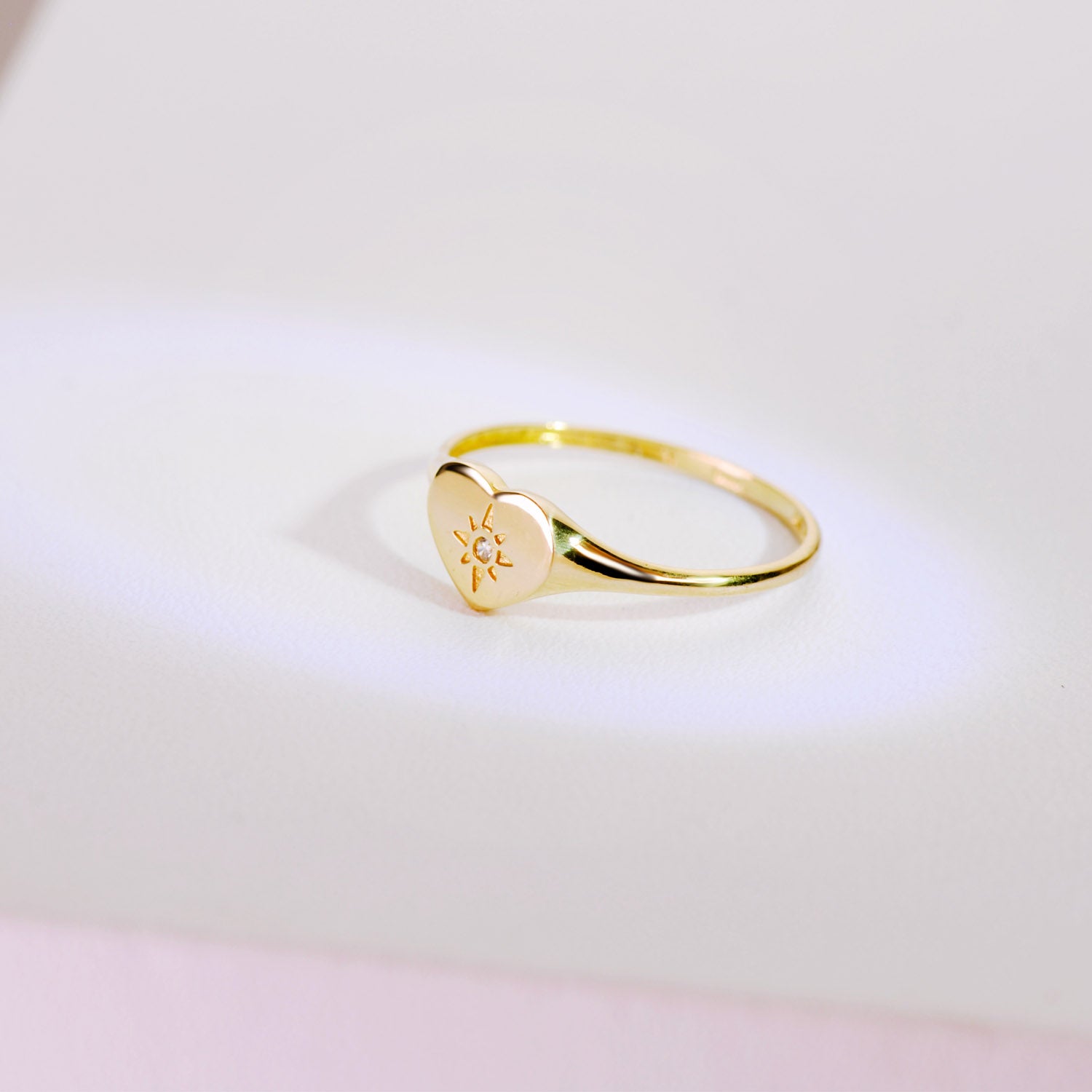 18K Gulguld Kvinders Hjerte Signetring med Zirkon 9 x 7 mm