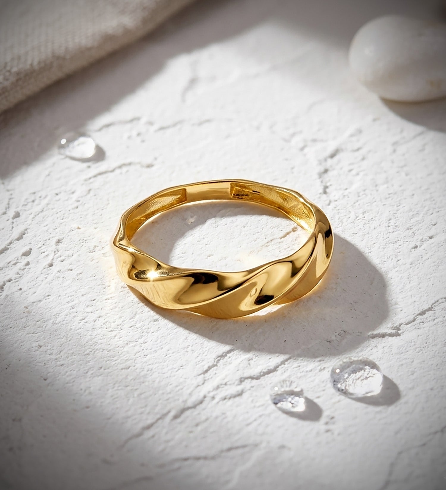 18K Yellow Gold Ring Smooth and Shiny Plated Body Width: 4.5 mm