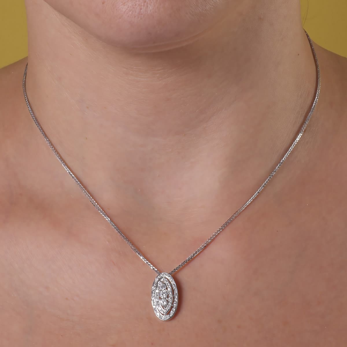18K hvidguld oval halskæde