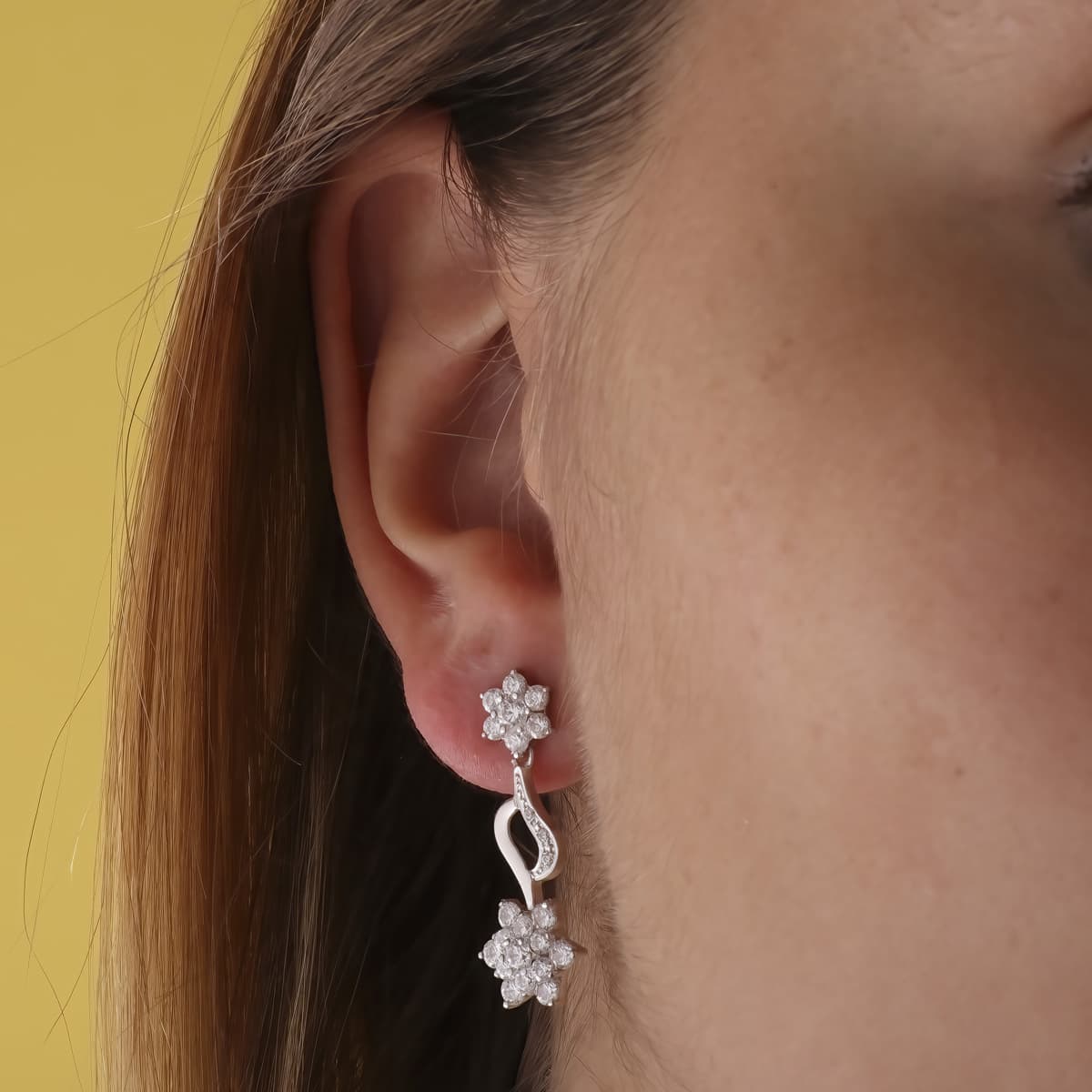 18K Boucles d'oreilles en Or Blanc et Zircons 30X11 mm Fermoir Poussettes