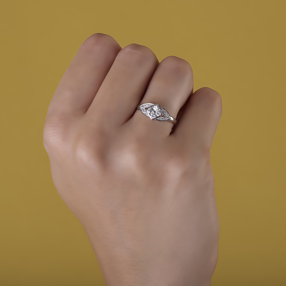 Bague Rhombus en Or Blanc 18K avec Zircone Largeur 7 mm