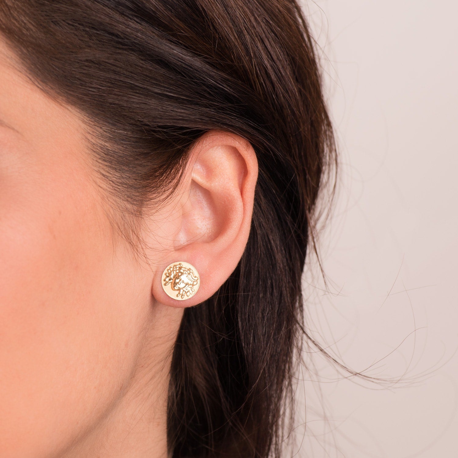 18K Boucles Doreille en Or Jaune Rondes avec Méduse 12 mm Mate. Poussettes.