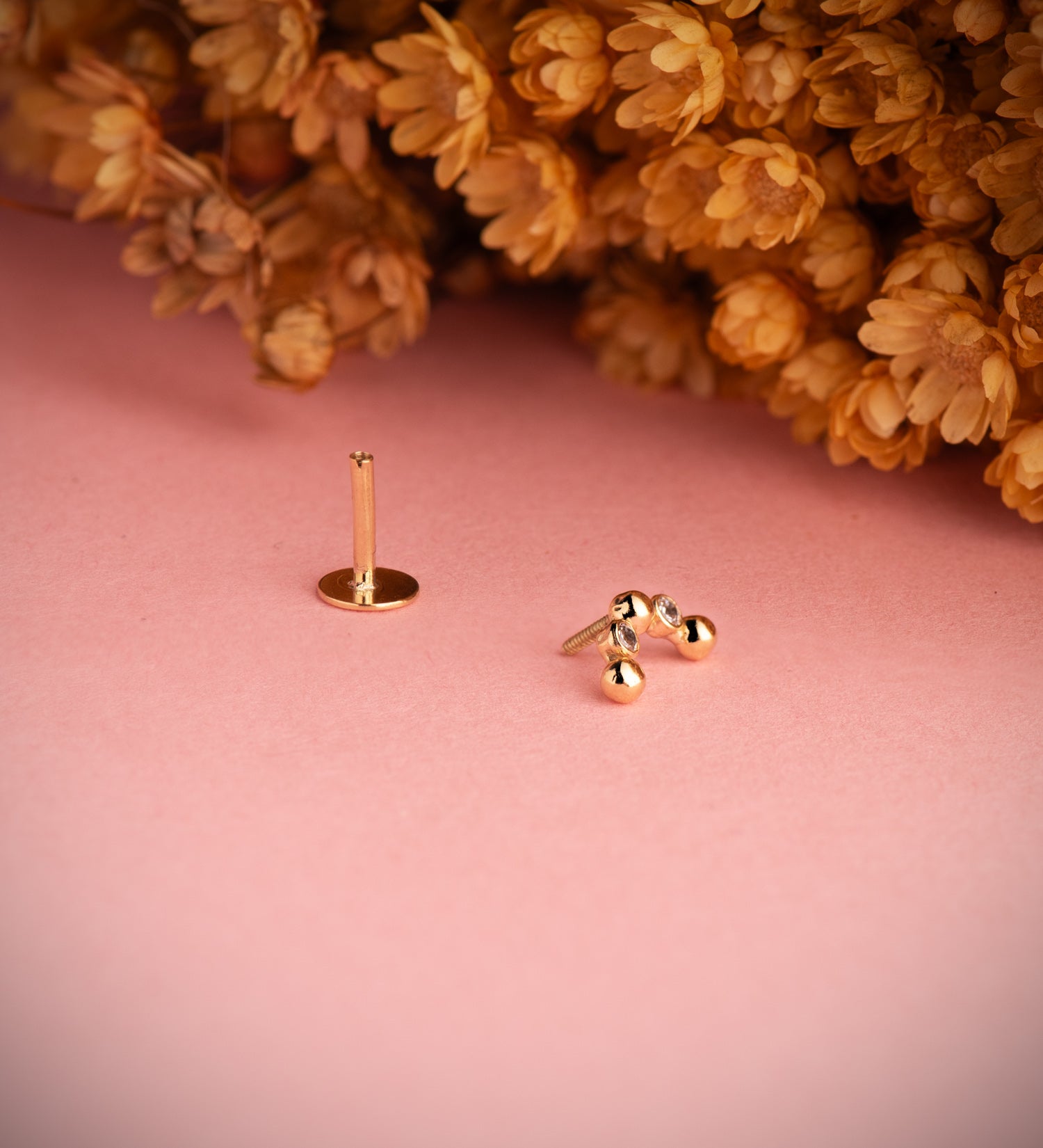Piercing Doreille en Or Jaune 18K avec Zircon et Perles Barre Épaisse 120 mm Taille : 8 X 4,5 mm Fermoir a Vis