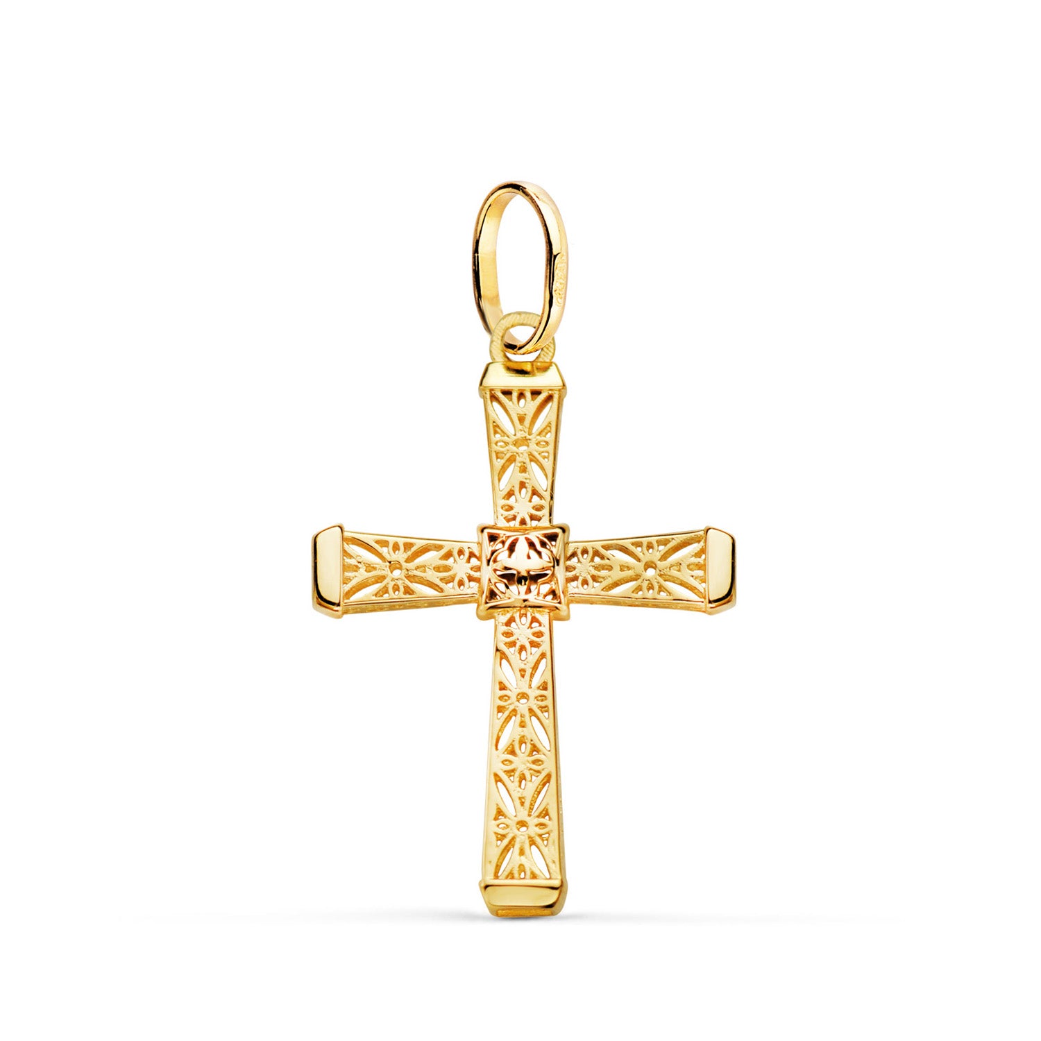 Croix en Or Jaune 18K Ajourée en Filigrane Taille : 24 X 16 mm
