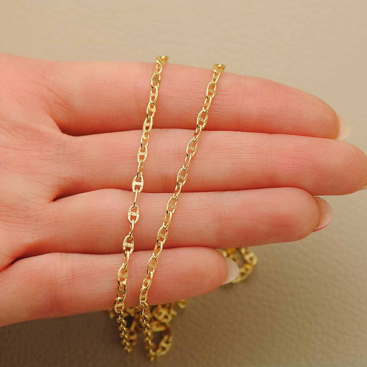 18K Yellow Gold Hollow Navy Chain. Length 60 Cm - Width 2.5 mm