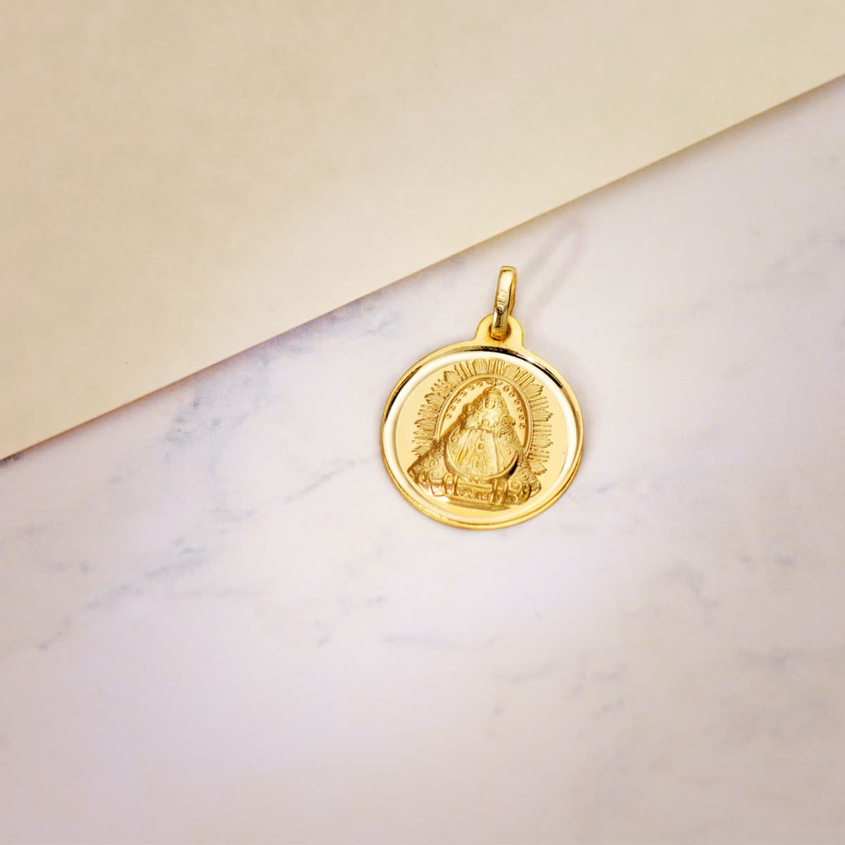 18K Gul Guld Medal Virgin 18 mm