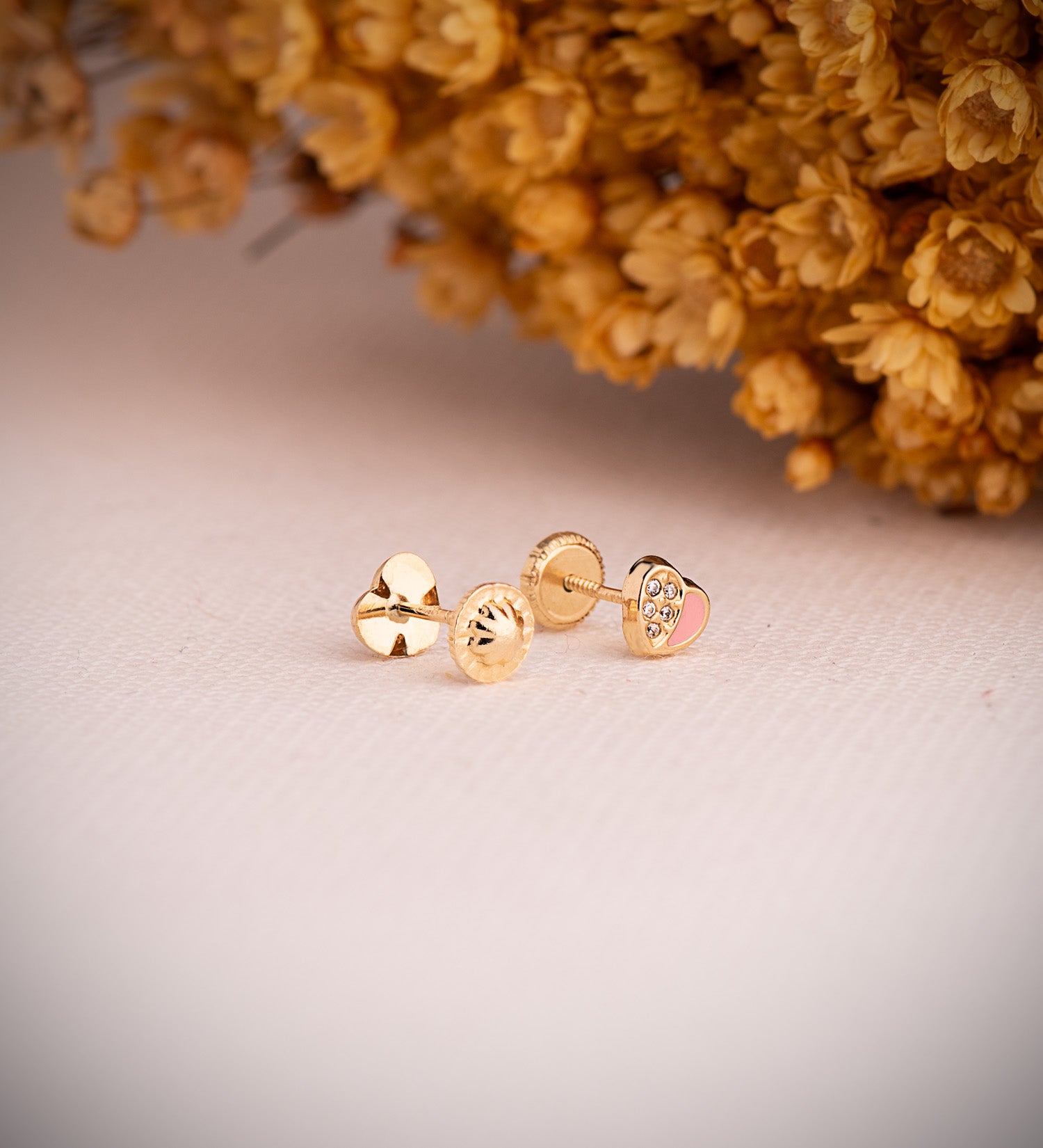 Boucles d'oreilles C?ur en Or Jaune 18K avec Émail Rose et Zircone 5,5X5 mm Fermoir a Vis