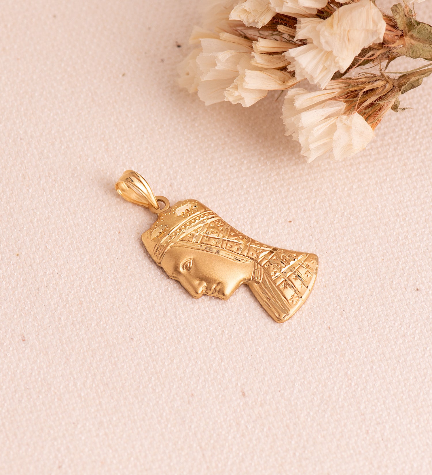 18K Our Lady of Montserrat Kolye 25X14 mm