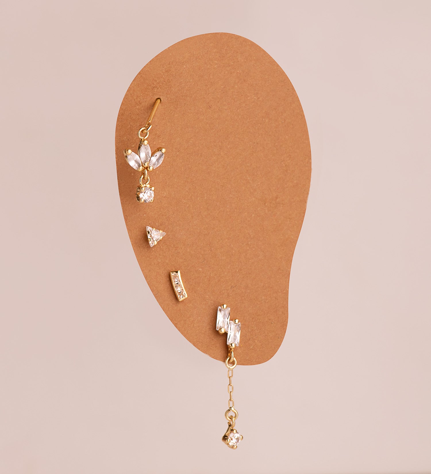 Piercing Doreille en Or Jaune 18K avec 4 Zirconias Taille : 12 X 7 mm Fermoir à Bille 4 mm