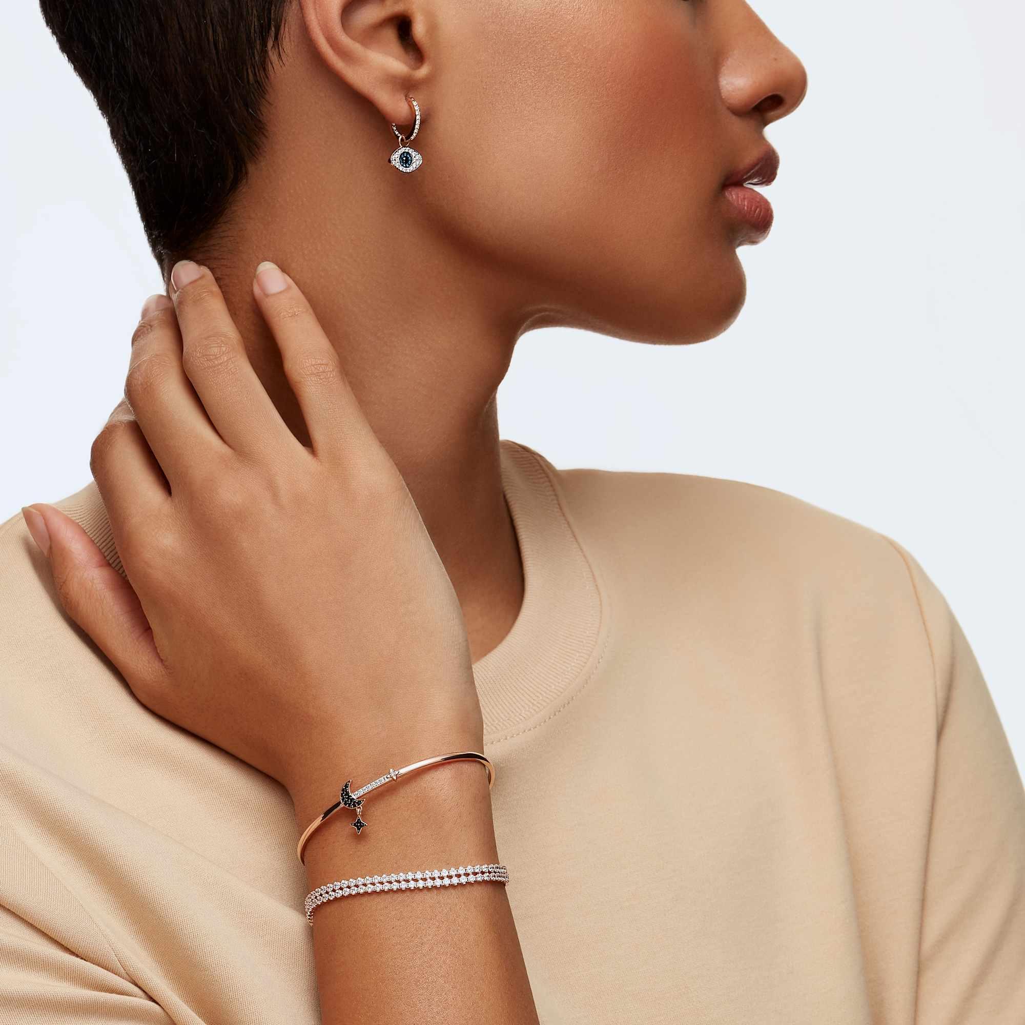 Kadın Sembolica Beyaz Gül Altın Küpe – Swarovski görünümü 2
