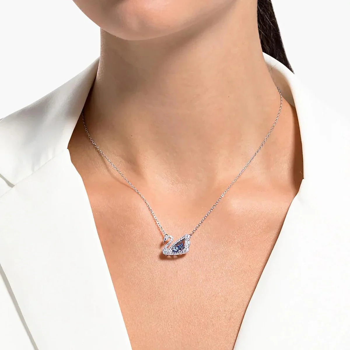 Gerhodineerde ketting met blauwe zwaan en dansende zwaan – Swarovski bekijk 5