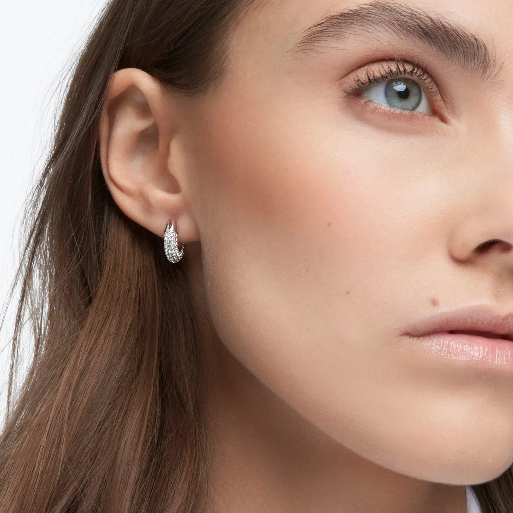 Női Dextera fehér ezüst fülbevaló – Swarovski nézet 2