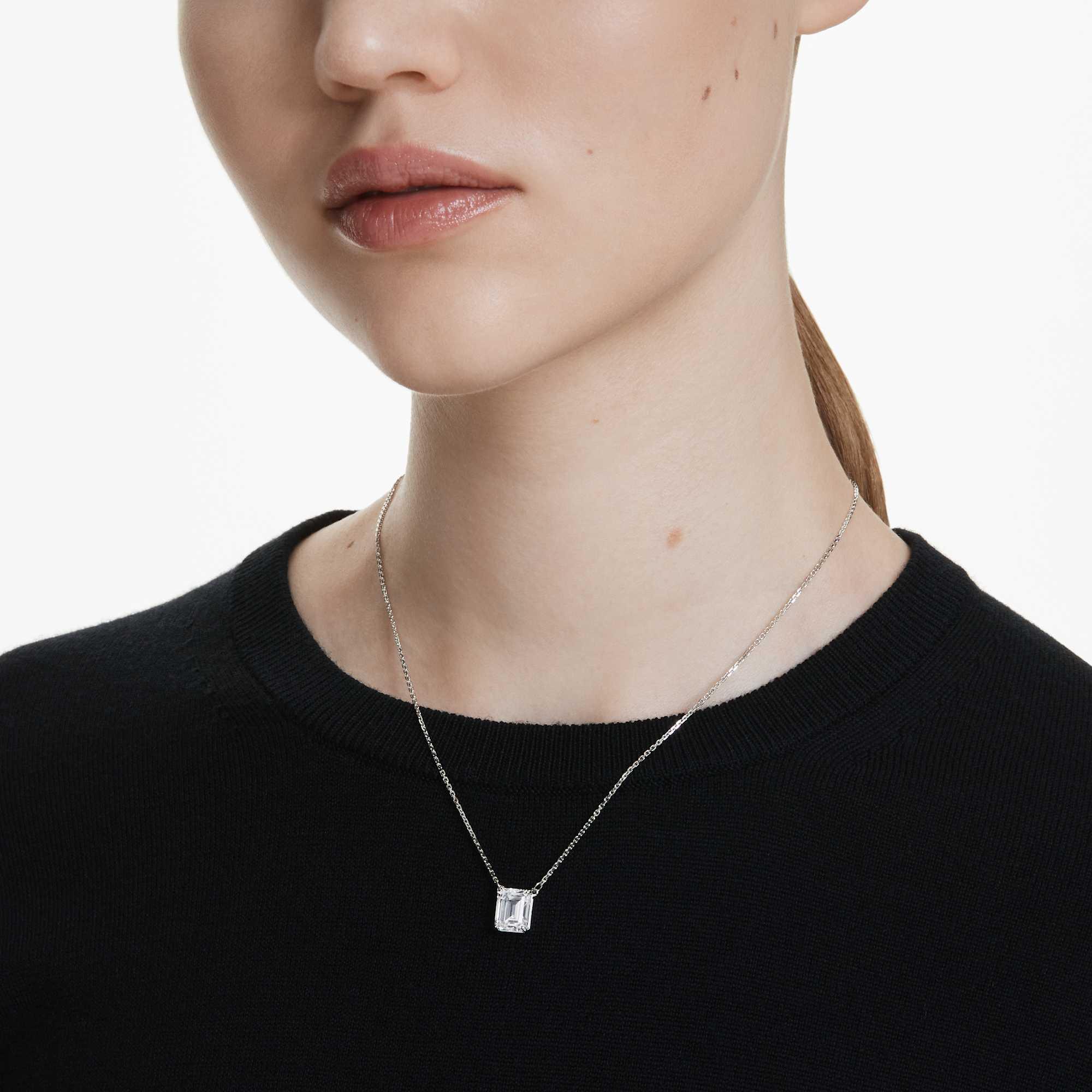 Stilla nyolcszögletű fehér ezüst medál – Swarovski nézet 2