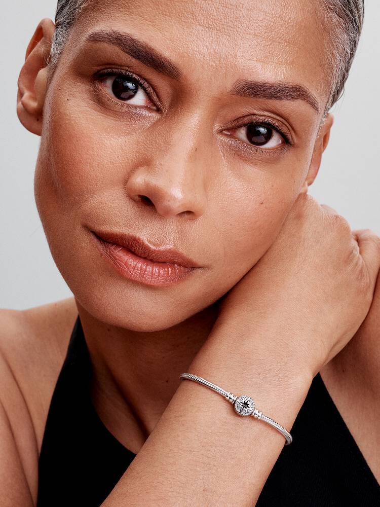 Snake mesh bracelet with polar star clasp | Pandora