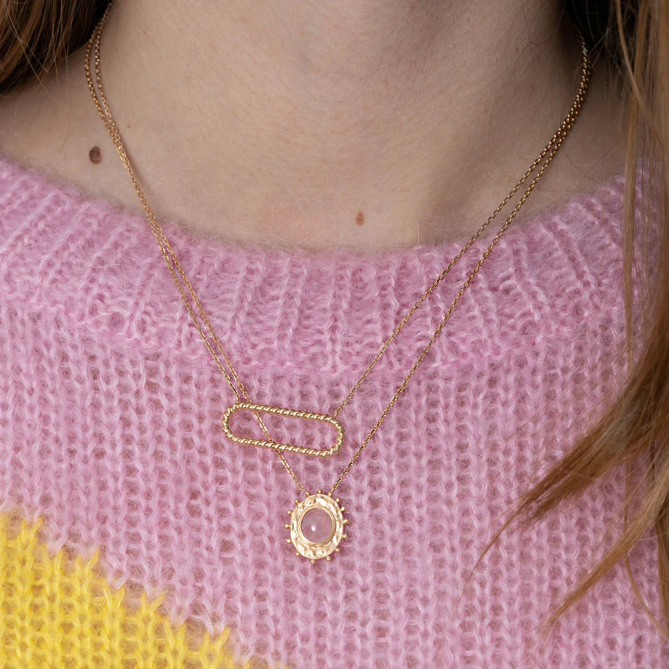 Odile - Cuarzo Rosa - Collar Chapado en Oro - Ana et Cha ver 2