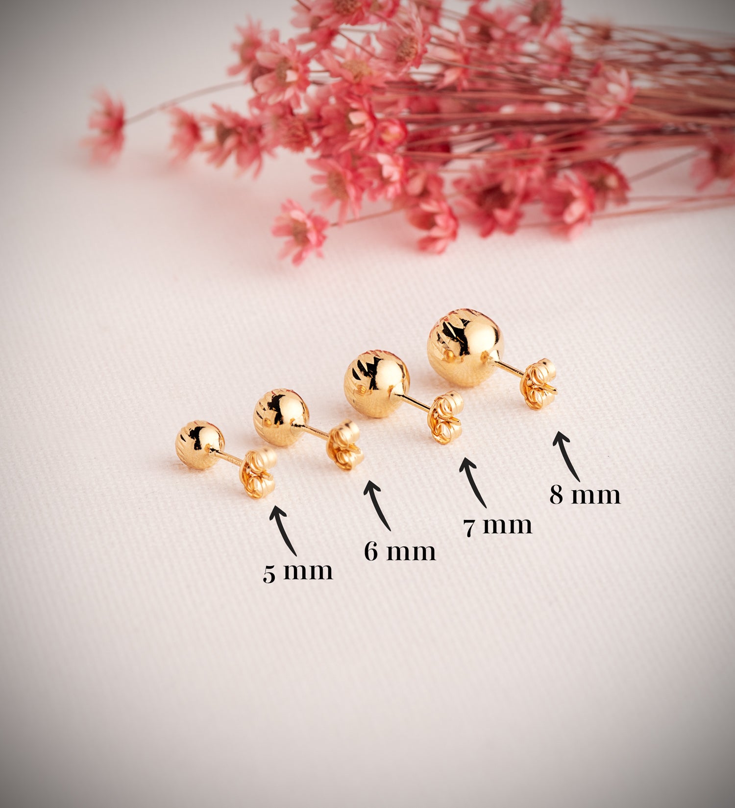 Boucles d'oreilles Or Jaune 18K Boule Creuse Sculptée Largeur : 5 mm Boutons Pression