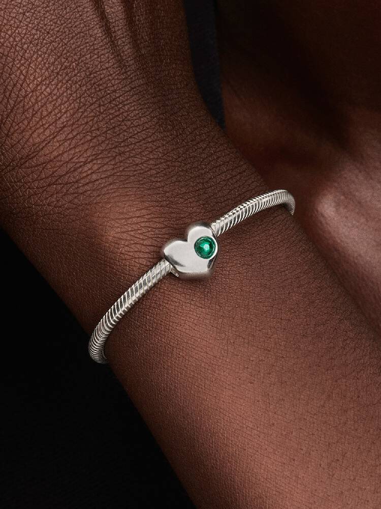Pandora Charm - Gravírovatelné zelené kamenné srdce | 794161C05
