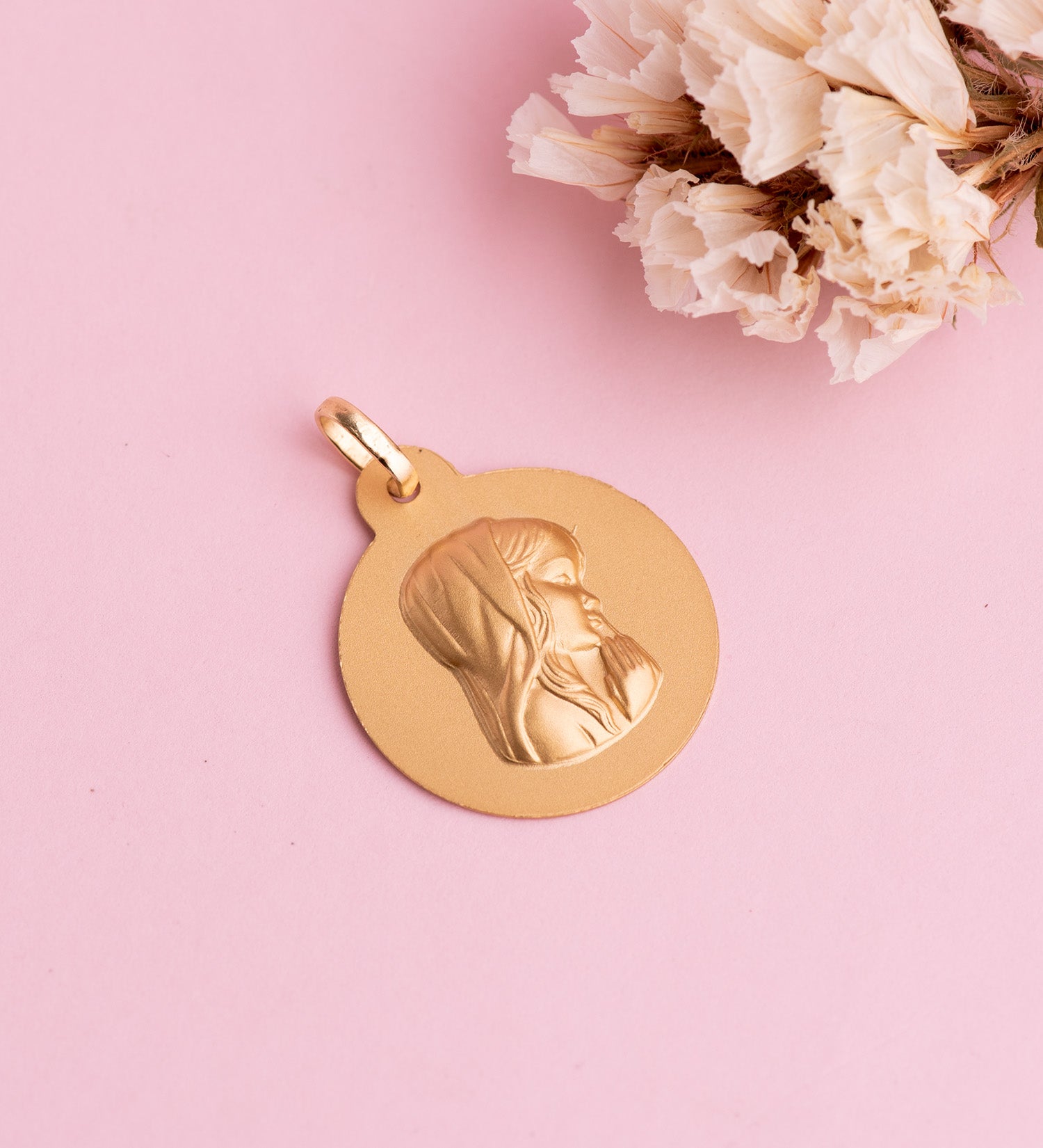 Médaillon en Or Jaune 18K Vierge Fille Rond Lisse Nuancé Mesure : 20 mm