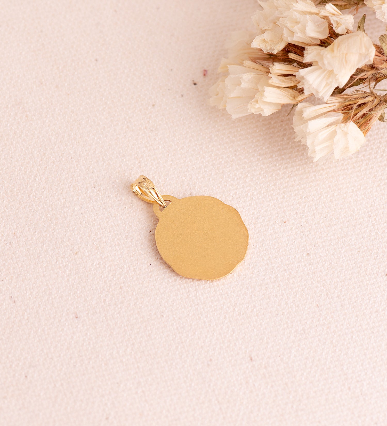 Médaille Ange Chérubin Sculpté en Or Jaune 18K 19 mm
