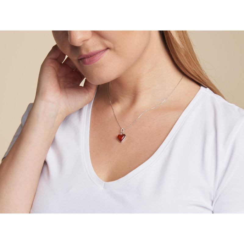 Ciondolo cuore in ambra cognac – argento rodiato 925 – ambra baltica