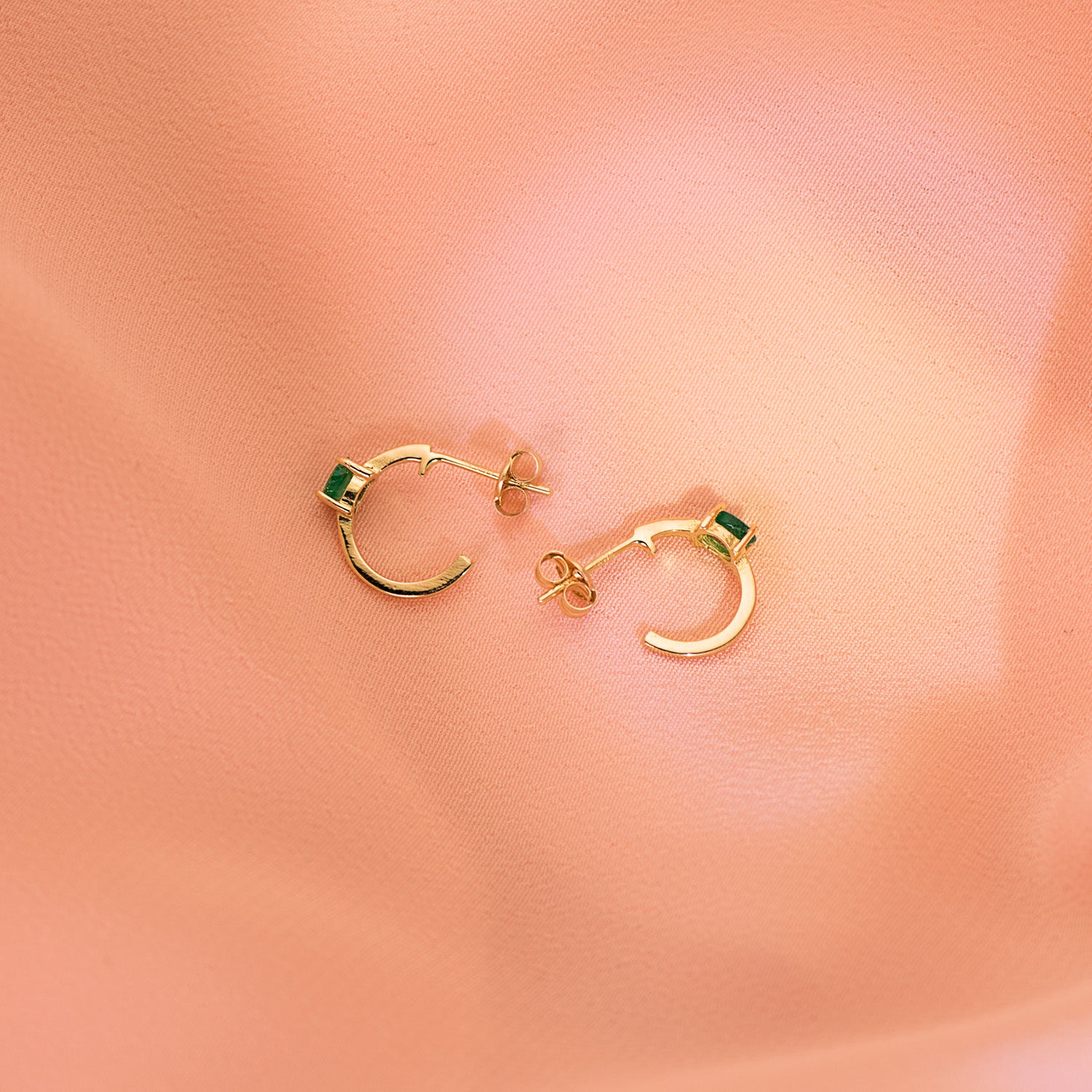 18K Créoles en Or Jaune et Emeraudes 12 X 3 Mm. Fermoir Poussettes Papillon