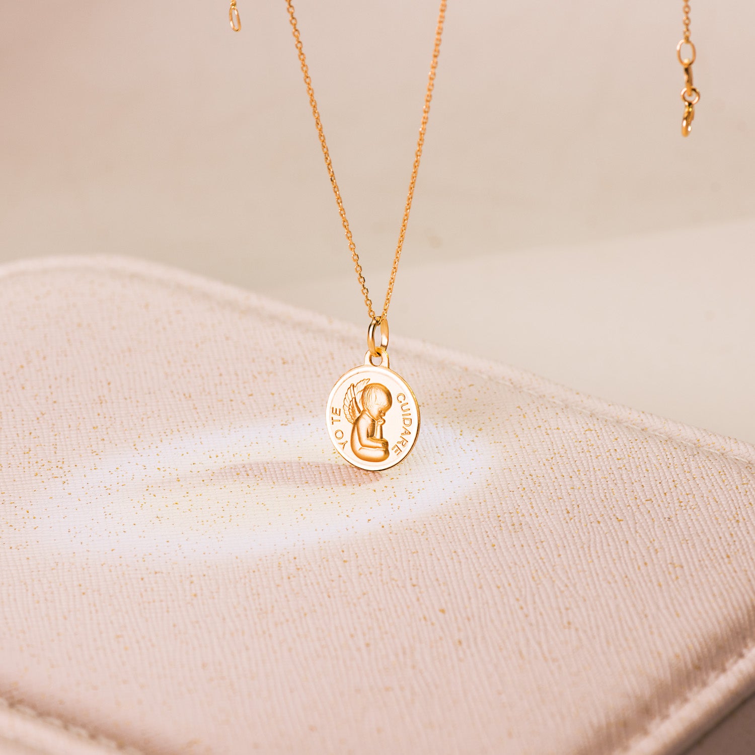 Médaille de Lange en Or Jaune 18K "i Will Take Care Of You" Taille de la Lunette : 14 mm