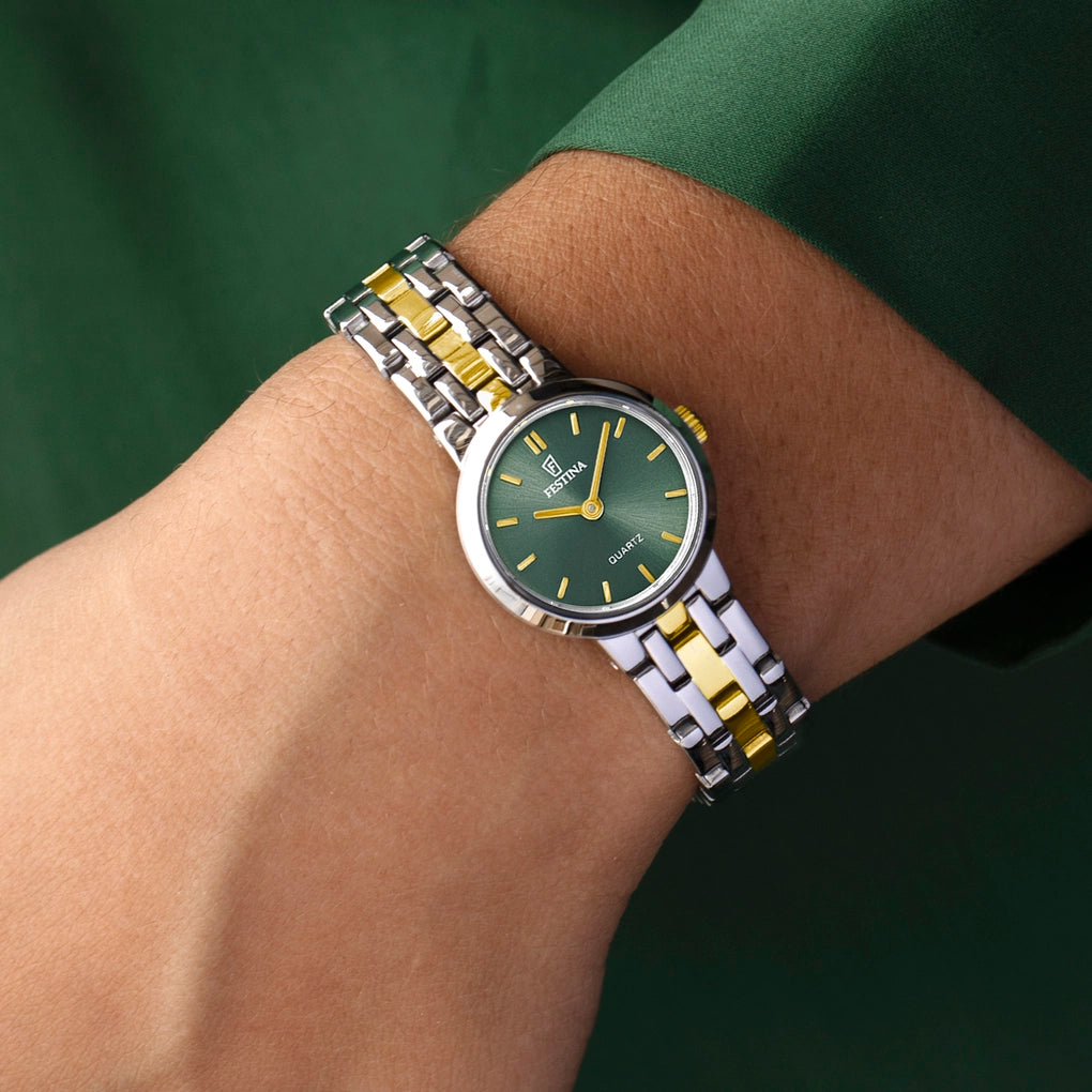 Acquista Shengke Design originale da donna Orologi di moda Orologio da polso al quarzo da donna in acciaio inossidabile blu Orologio a farfalla da donna elegante in Italia a partire da 9.03
